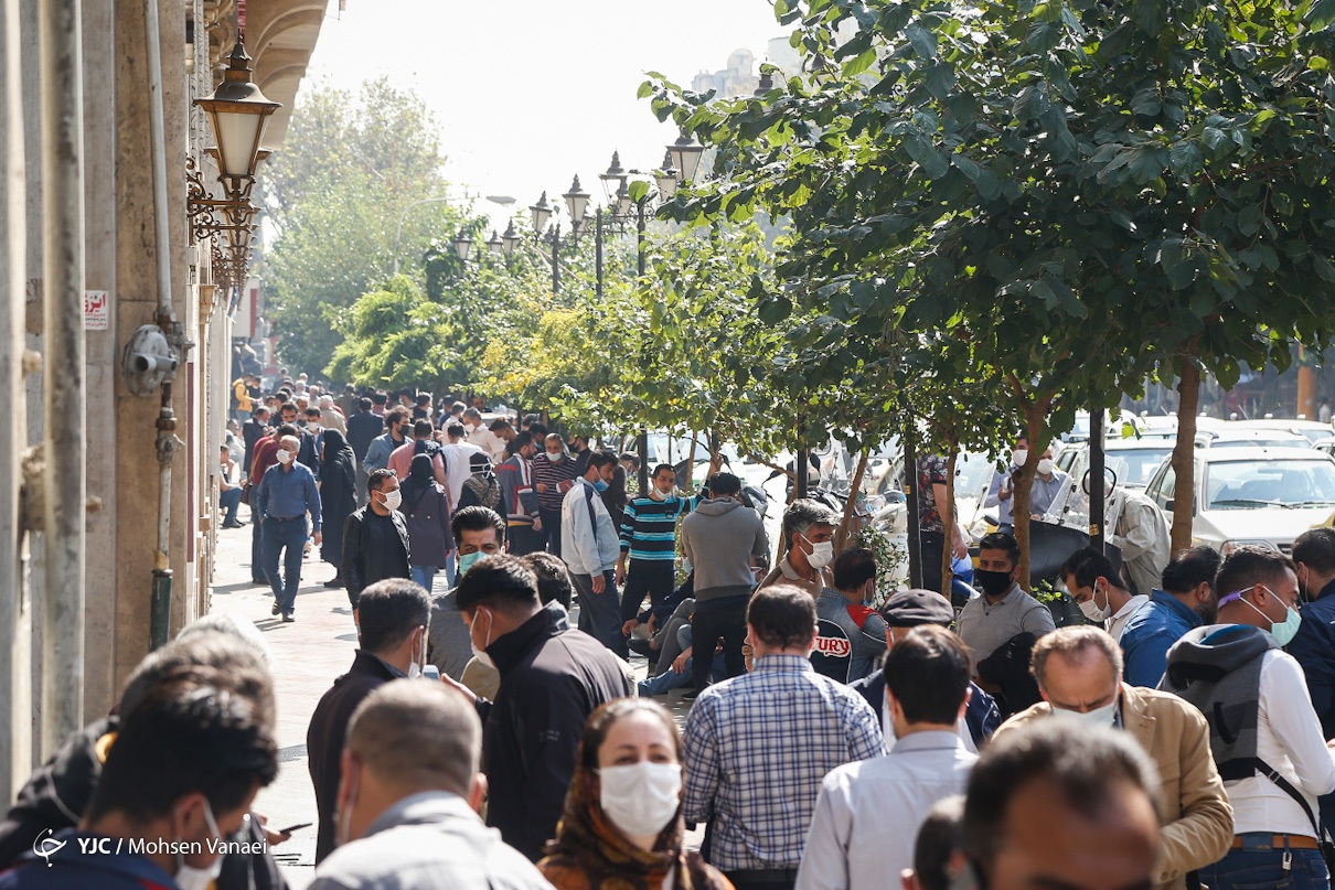 رئیس کل بانک مرکزی به میدان فردوسی رفت