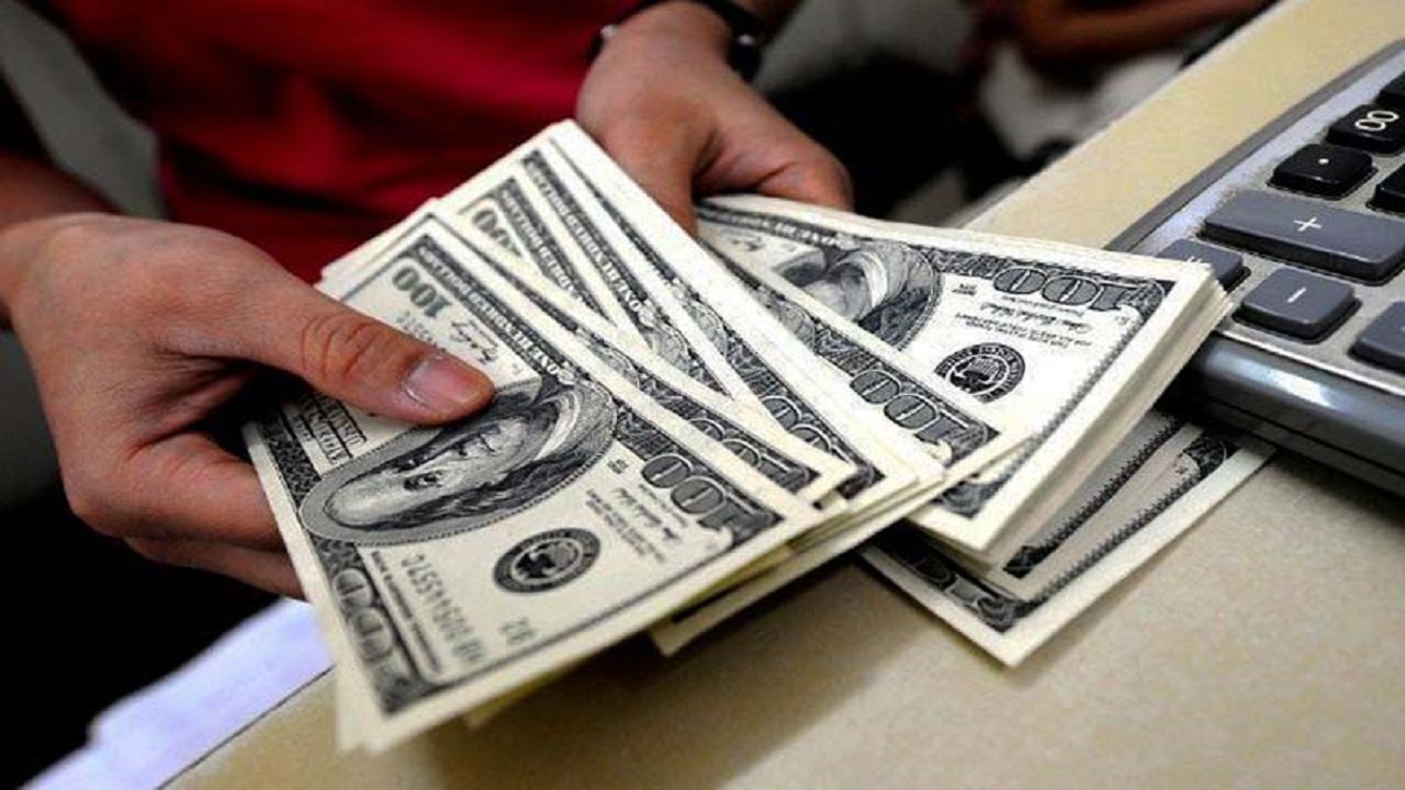 کدام گروه از خریداران ارز مشمول پرداخت مالیات نمی شوند؟