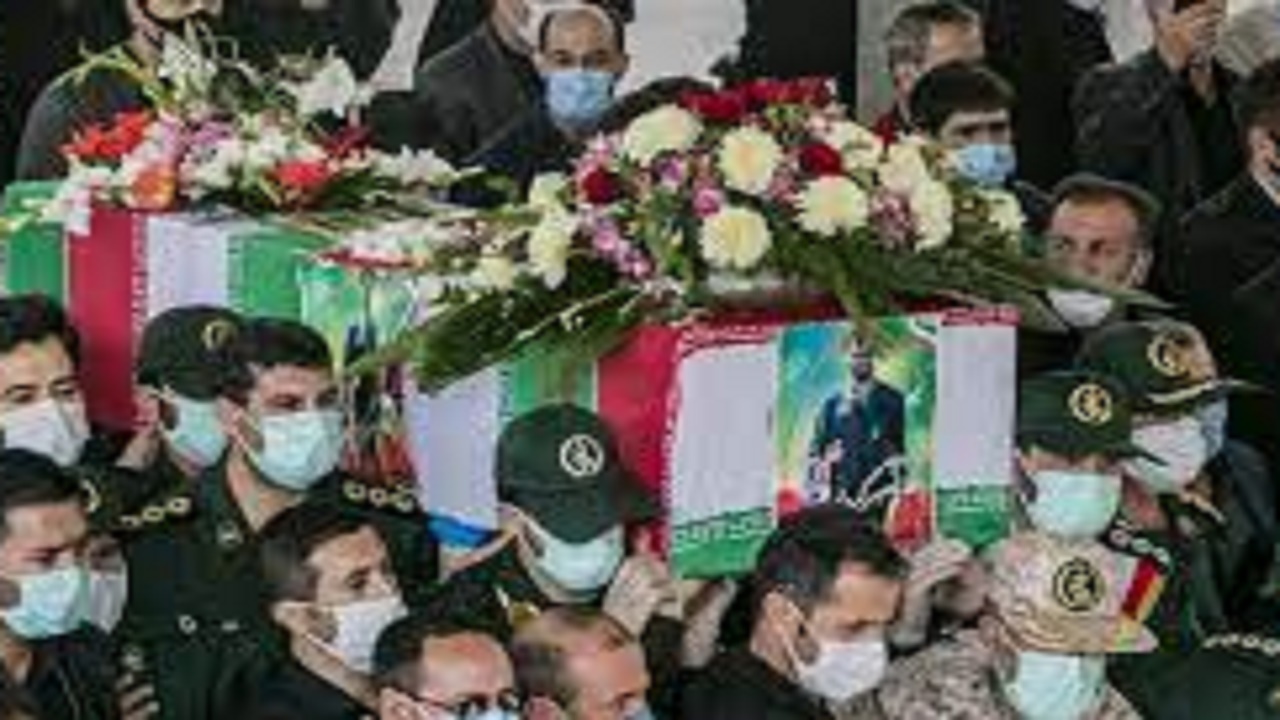 اعطای نشان رشادت به سرگرد پاسدار شهید خلیل رونده
