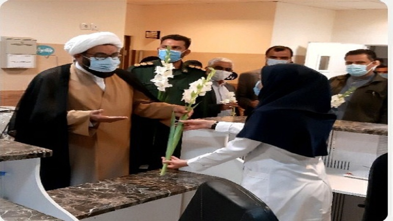 ما به مجاهدت پرستاران افتخار می‌کنیم