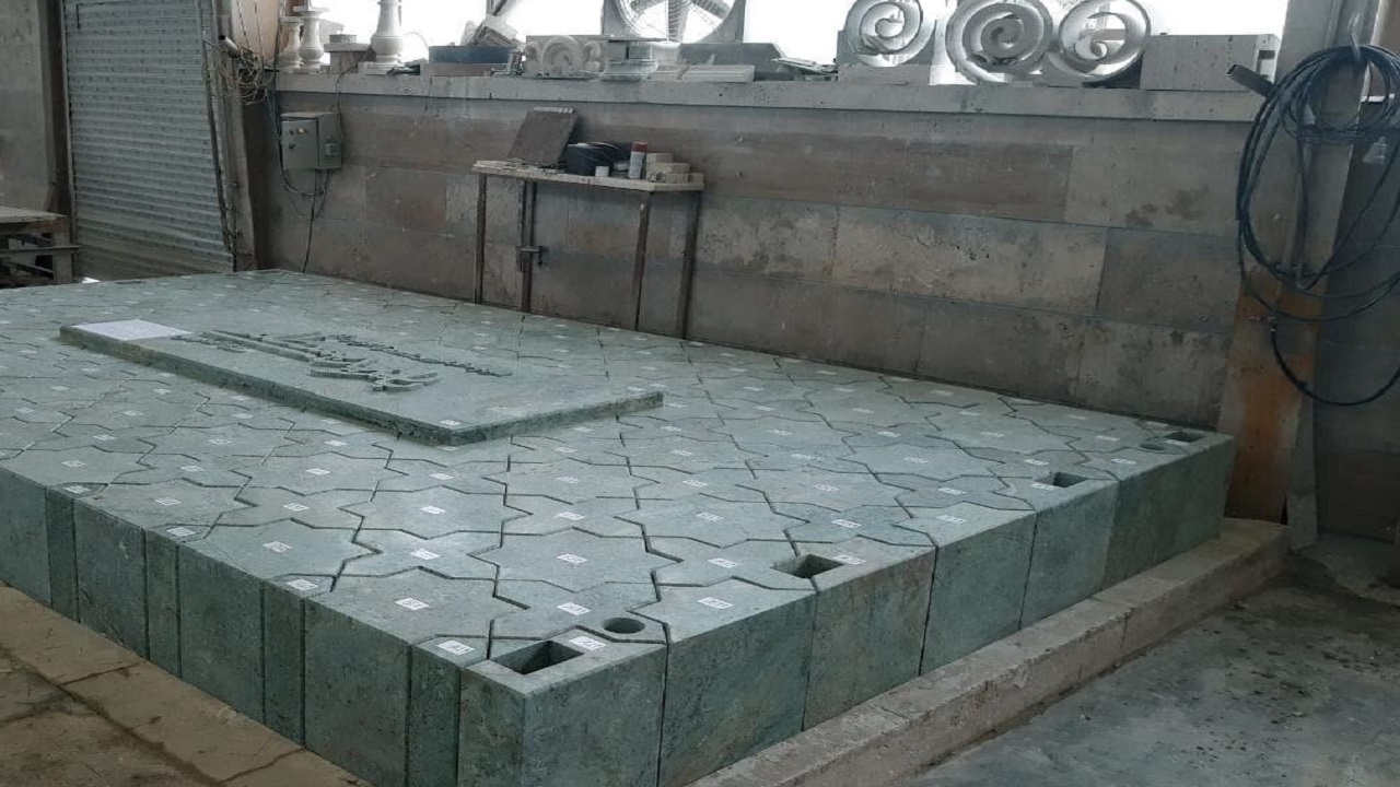 سکوی سنگی آرامگاه بایزید بسطامی آماده رونمایی است