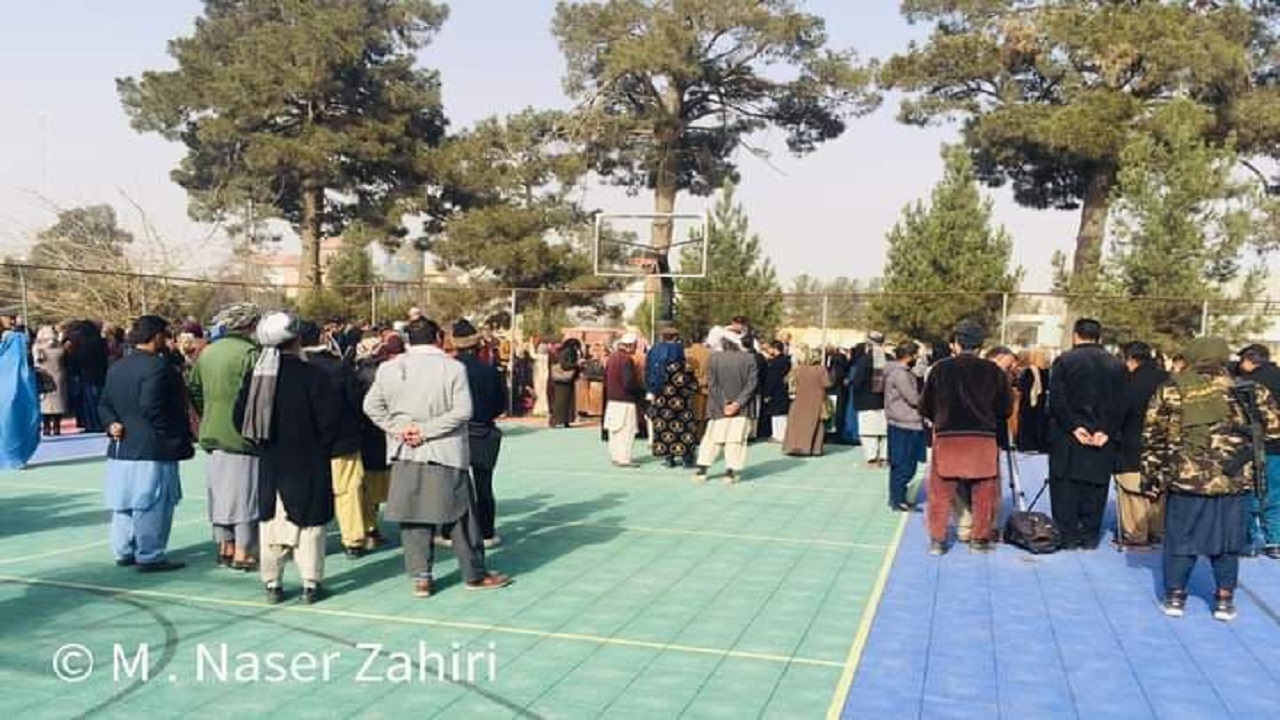 کمک مواد اولیه خوراکی به ۱۰ هزار آموزگار در بلخ