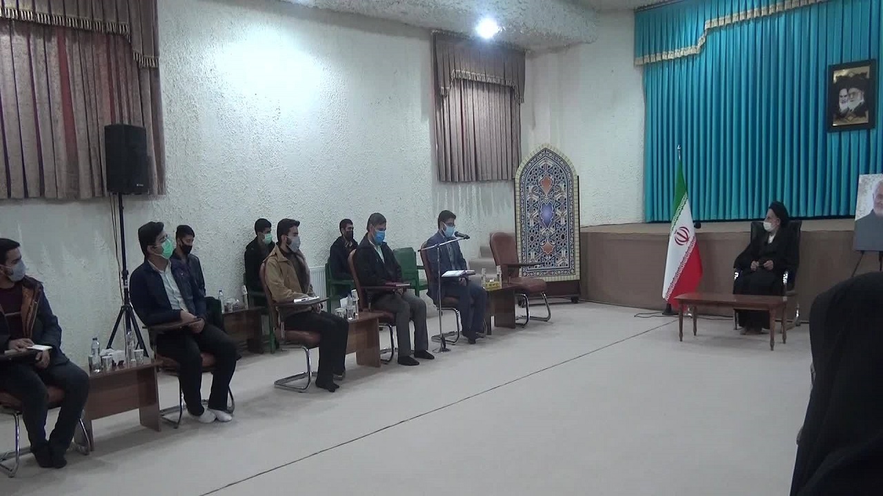 لزوم برنامه ریزی مسئولان برای مدیریت فضای مجازی