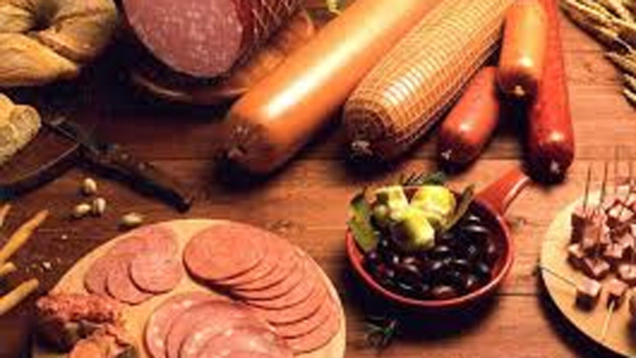 طرز تهیه سوسیس مرغ پنیری خانگی + فیلم