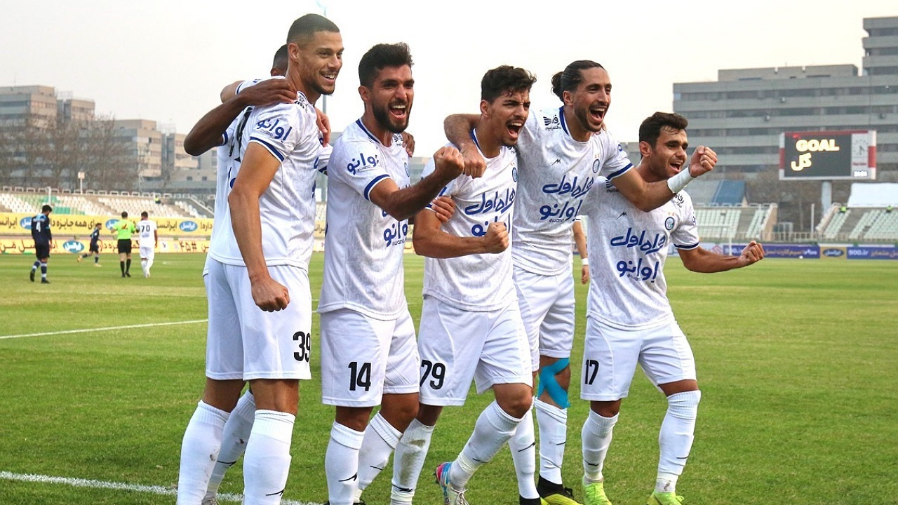 انسان جاه‌طلبی هستم