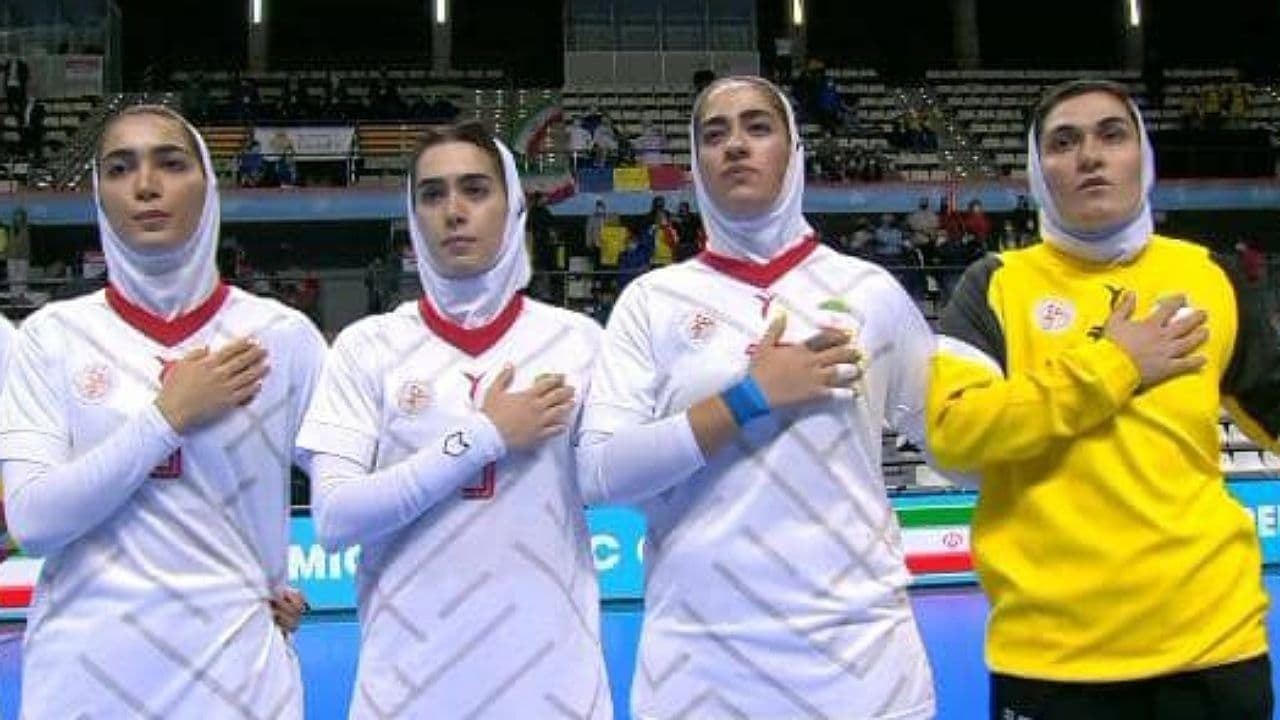 ایران ۳۲ – ازبکستان ۳۷ / بانوان هندبال ایران با بدشانسی مقابل ازبکستان شکست خوردند