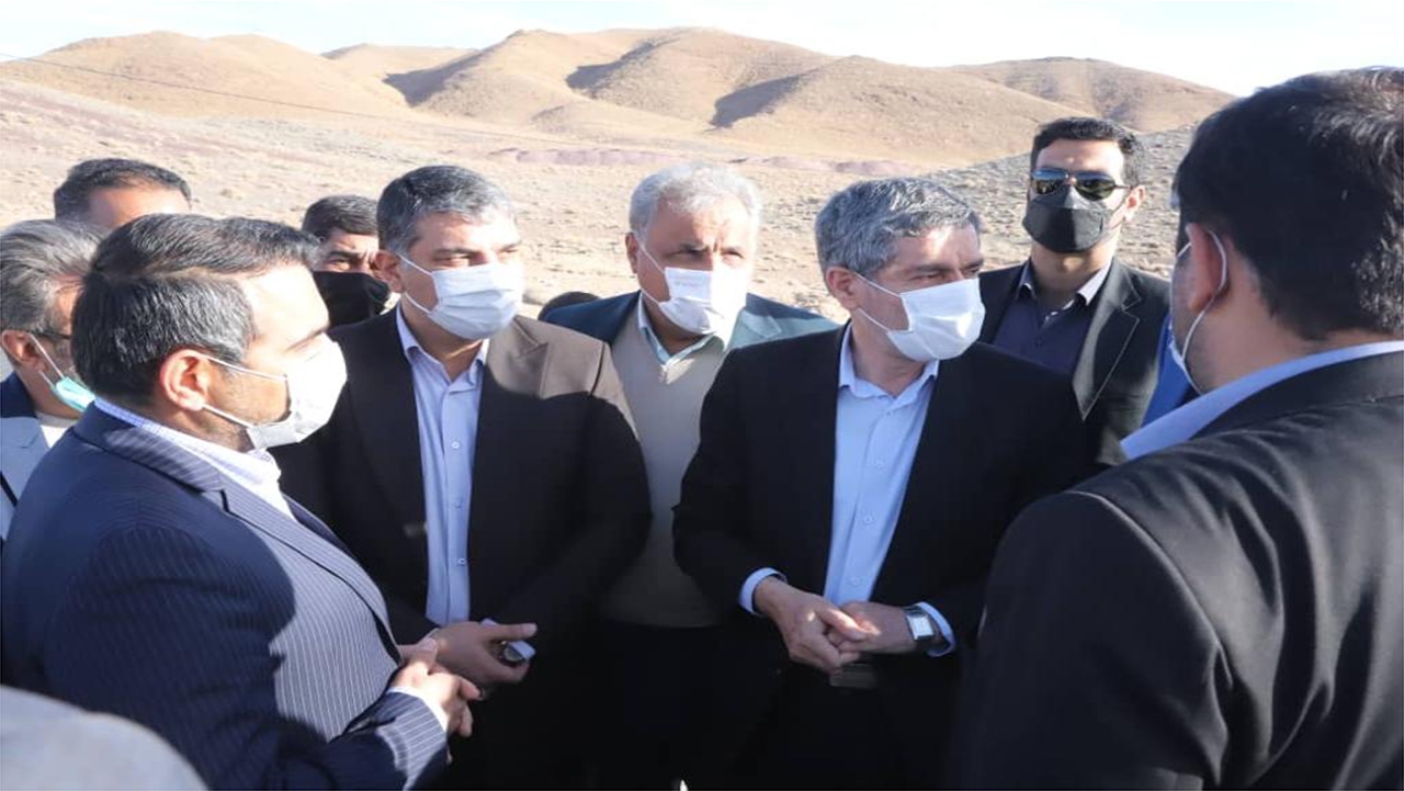 حمایت جدی از صنایع تبدیلی و کشت گلخانه‌ای در بوانات