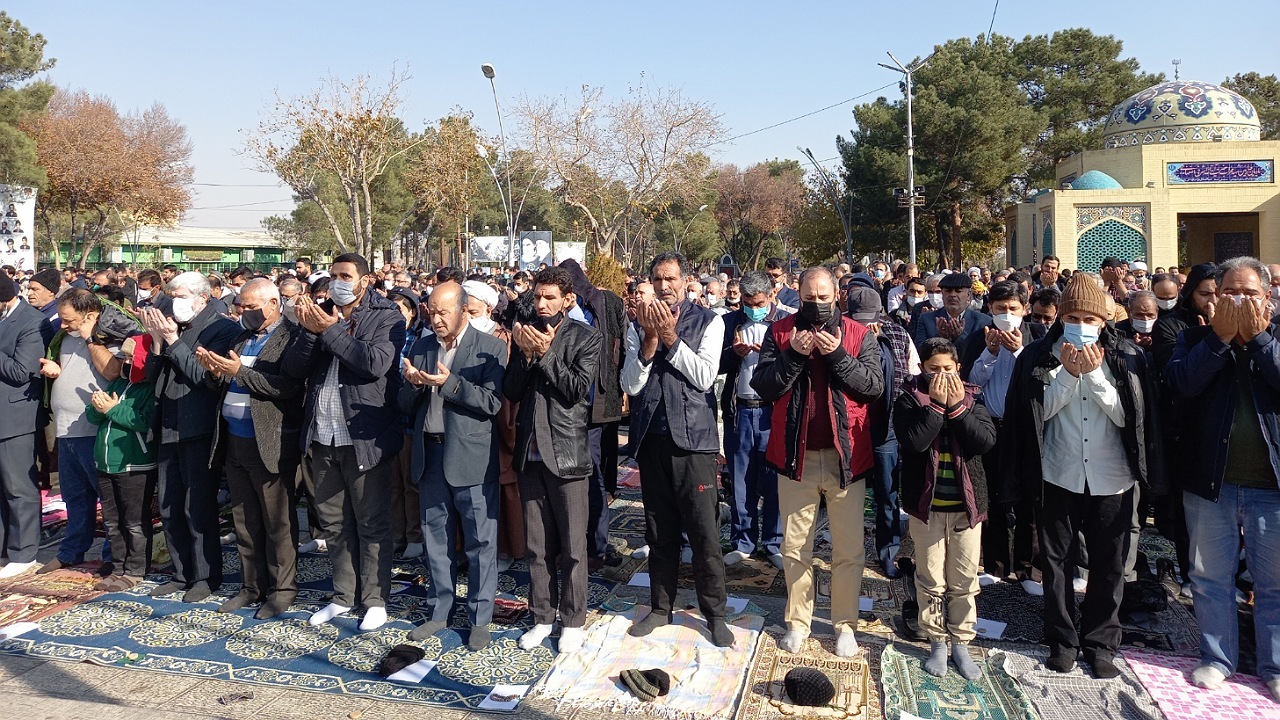 اقامه نماز باران در نصف جهان+ فیلم و تصاویر
