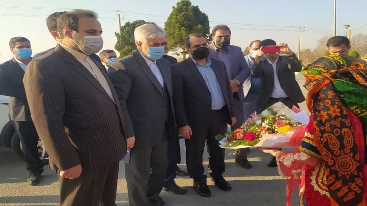 بازدید وزیر ورزش و جوانان از برخی طرح‌های نیمه تمام کوهدشت