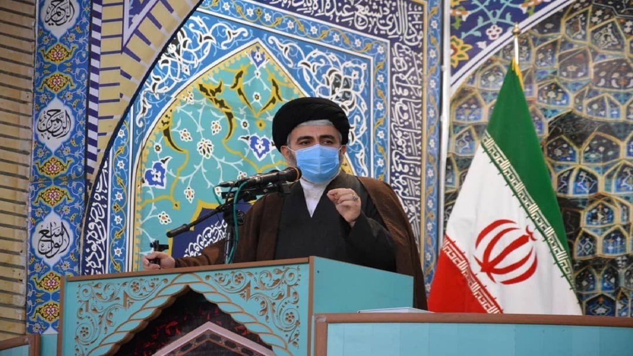 با جذب سرمایه گذاران از ظرفیت‌های موجود در مسیر رشد و شکوفایی استان استفاده شود