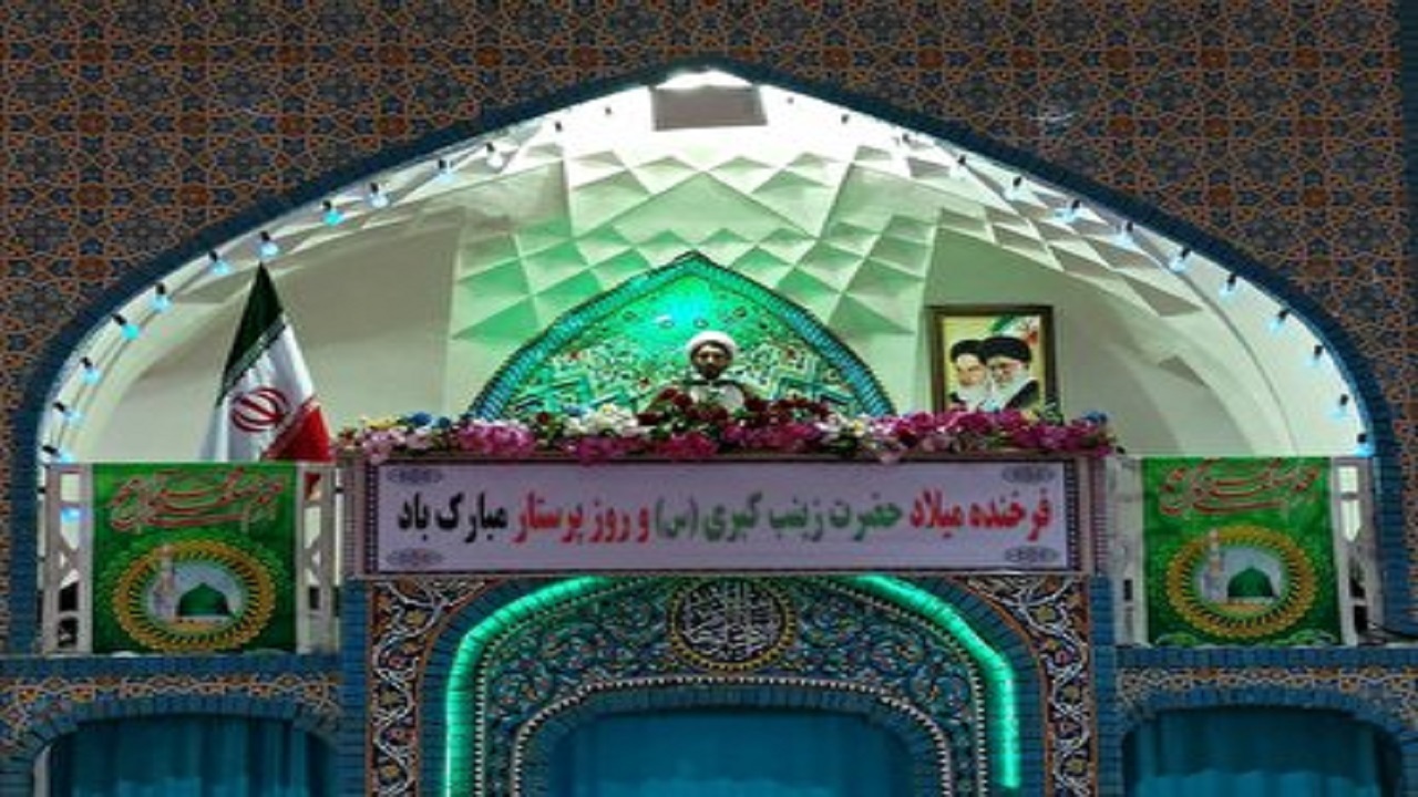 ملت ایران هرگز از حقوق هسته ای خود کوتاه نمی آید