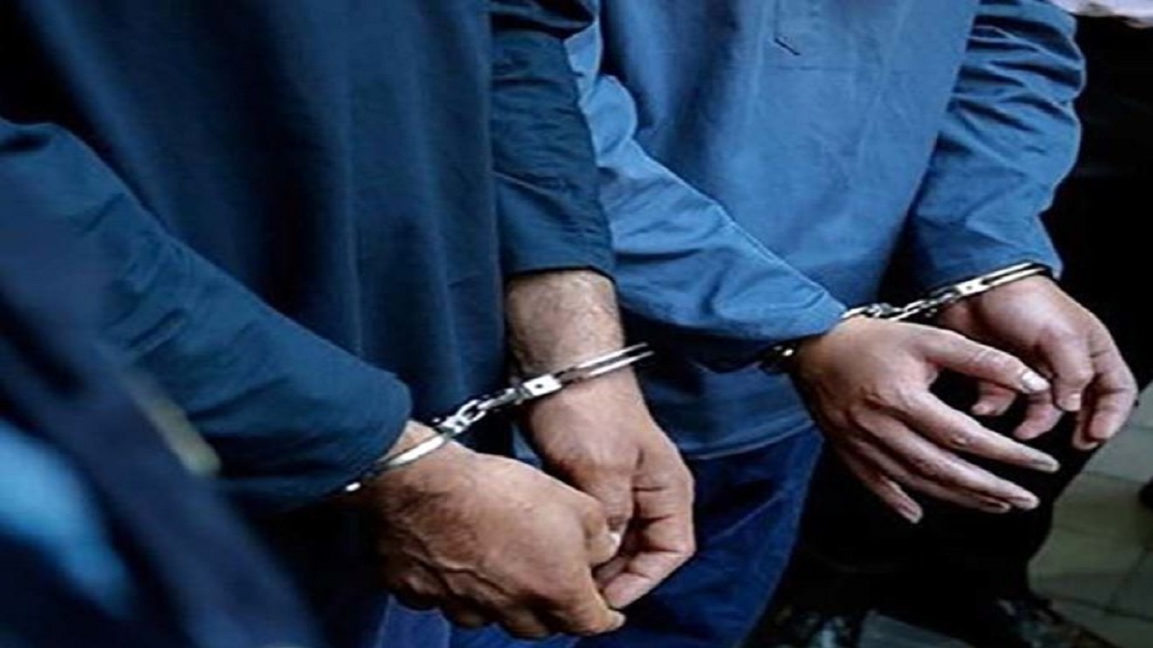 دستگیری ۲ سوداگر مرگ و کشف مواد مخدر در چرداول