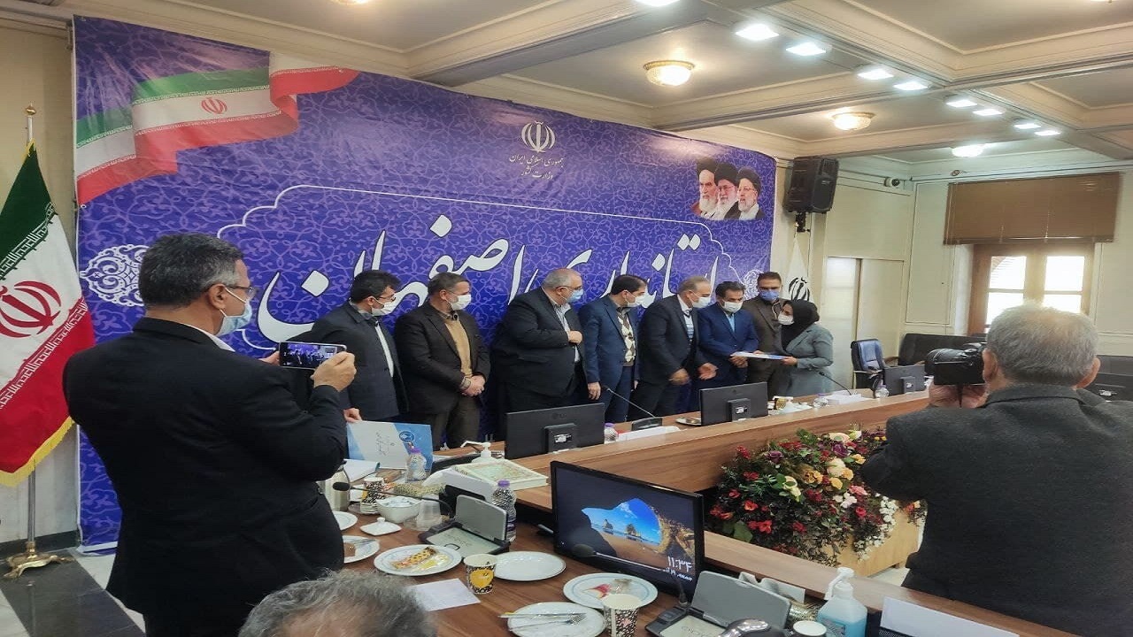 پرستاران در ایام کرونا همانند رزمندگان دفاع مقدس ایثار و فداکاری کردند