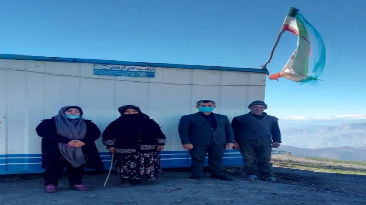 همت معلم فداکار روستای ارزین خداآفرین
