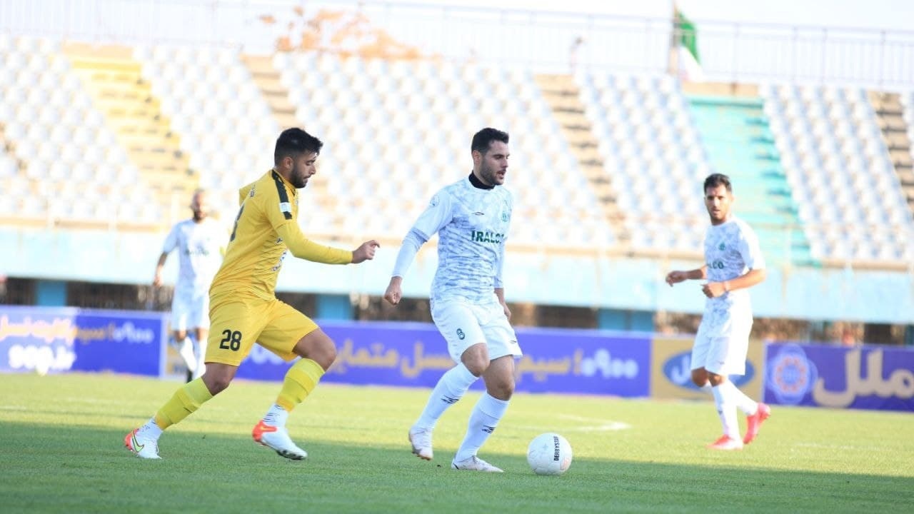 قطار آلومینیوم اراک روی ریل برد