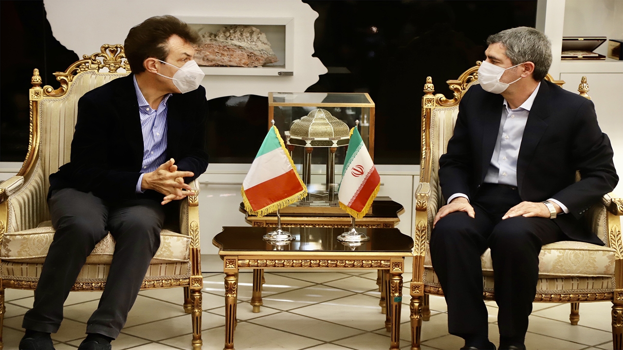 فارس مینیاتوری از ایران بزرگ با جاذبه‌های فراوان