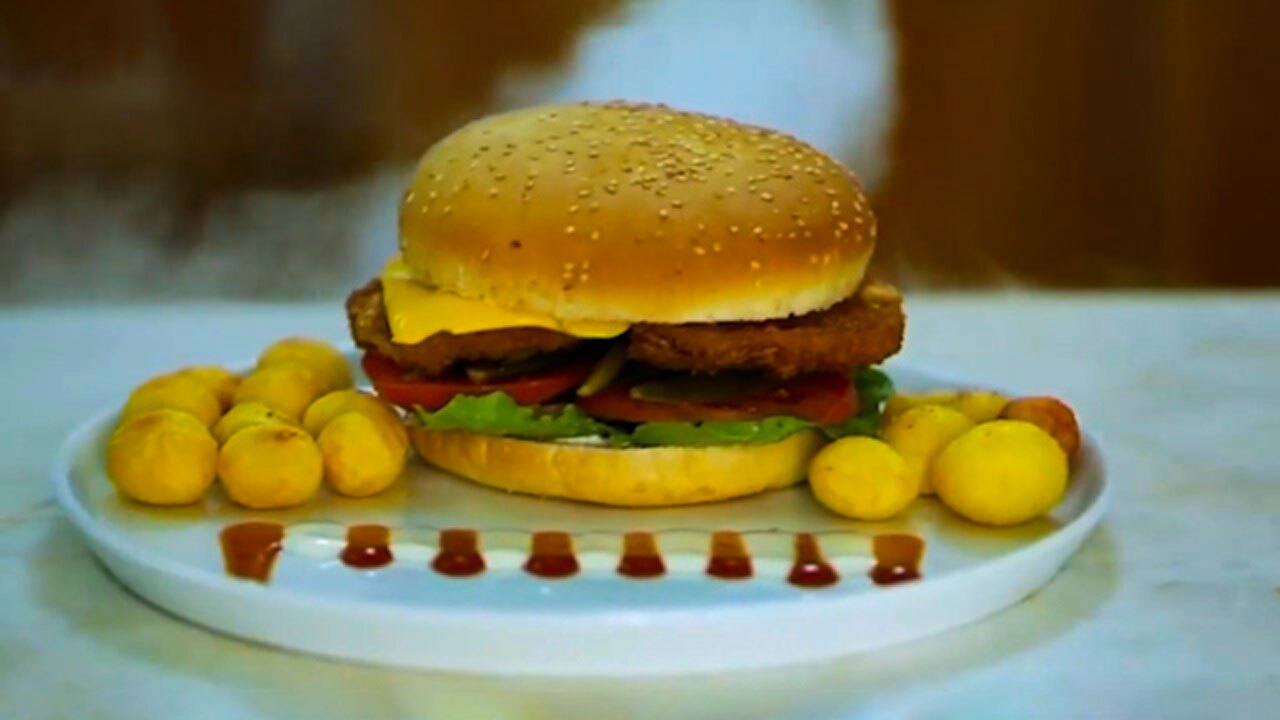 طرز تهیه برگر بادمجان + فیلم