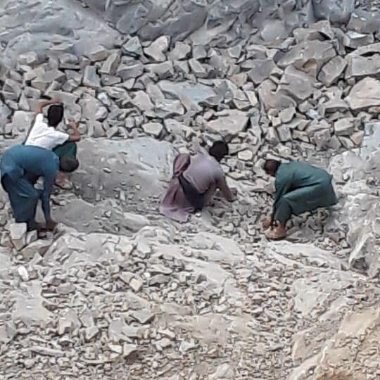 جاده صعب العبور و خطرآفرین روستای موکی + فیلم و تصاویر جاده صعب العبور و خطرآفرین روستای موکی + فیلم و تصاویر
