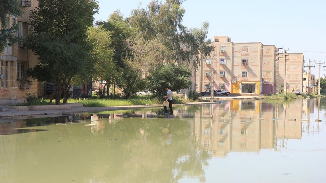 انتظار ساکنان شهرک برق برای احداث کانال فاضلاب + فیلم