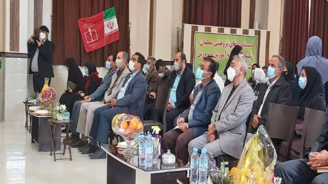 پژوهشگران برتر آبادان تجلیل شدند