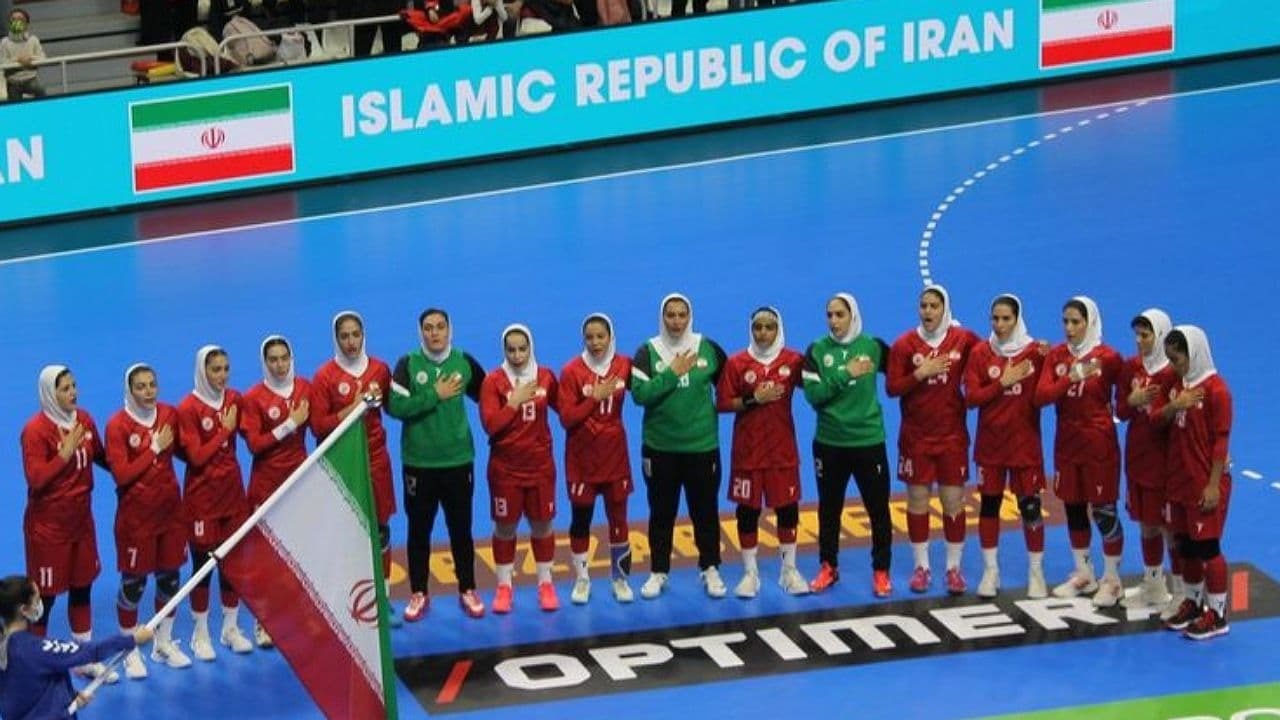 ایران ٨ – آنگولا ۴١ / قد و قامت نماینده آفریقا بلند‌تر از هندبال بانوان ایران