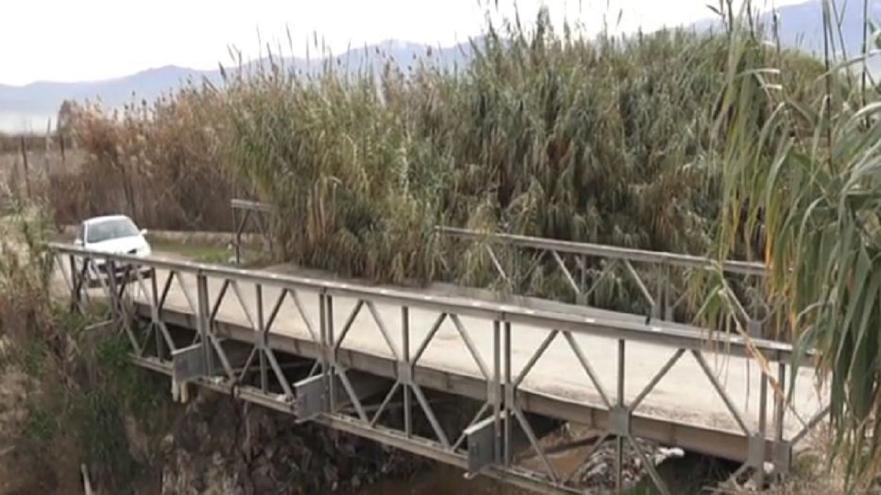پل موقت و مشکل کشاورزان یکی از روستاهای گرگان
