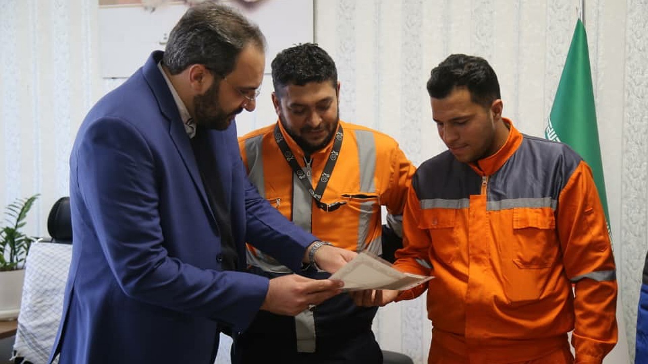 تقدیر از دو نارنجی پوش شجاع منطقه ثامن