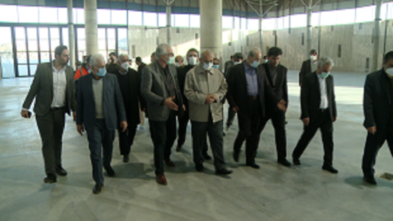 بازدید استاندار از نمایشگاه بدون راه دسترسی قم