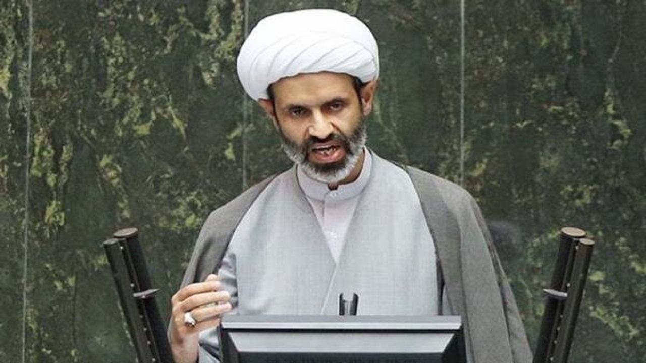 از مسئولان می‌خواهیم، مسئله آب زاینده‌رود را جدی بگیرند