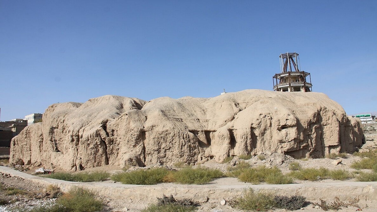 حفاظت از تپه تاریخی چال‌خندق سمنان وارد گام دوم شد