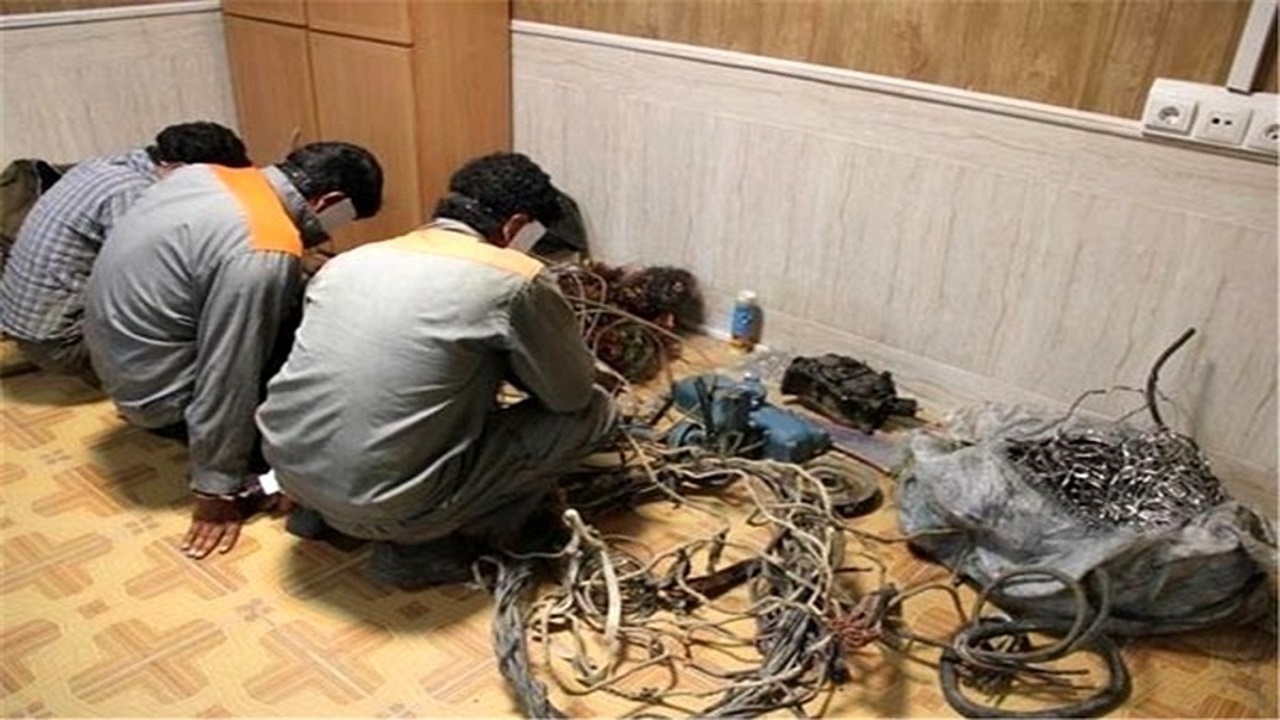 سارق کابل های برق زنجان دستگیر شد