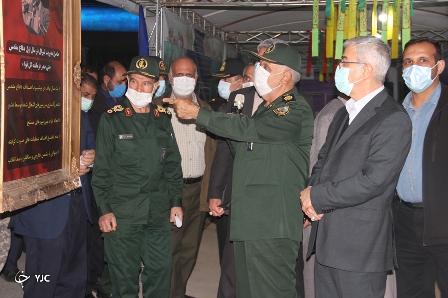بازدید سرلشکر باقری از موزه دفاع مقدس فارس