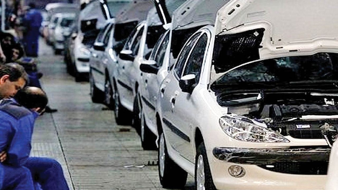 تحویل خودروهای داخلی افزایش یافت/ شورای رقابت: افزایش قیمت ها بر اساس کدام فرمول بود؟