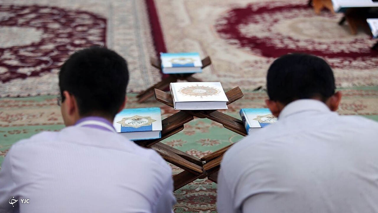 دانش‌آموزان و معلمان مهابادی در مسابقات قرآن، عترت و نماز درخشیدند