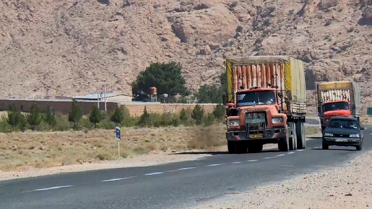 نابودی باورنکردنی رودخانه پرخروش چالوس / گذر از خیابان قدیم آران و بیدگل دل شیر می&zwnj;خواهد