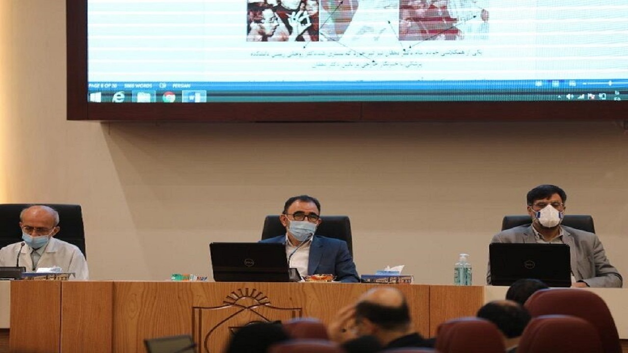 جای روایتگری تاریخ انقلاب خالی است