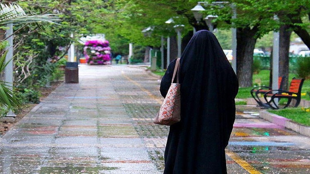 تلاش دشمن برای معرفی حجاب به‌عنوان نماد عقب افتادگی