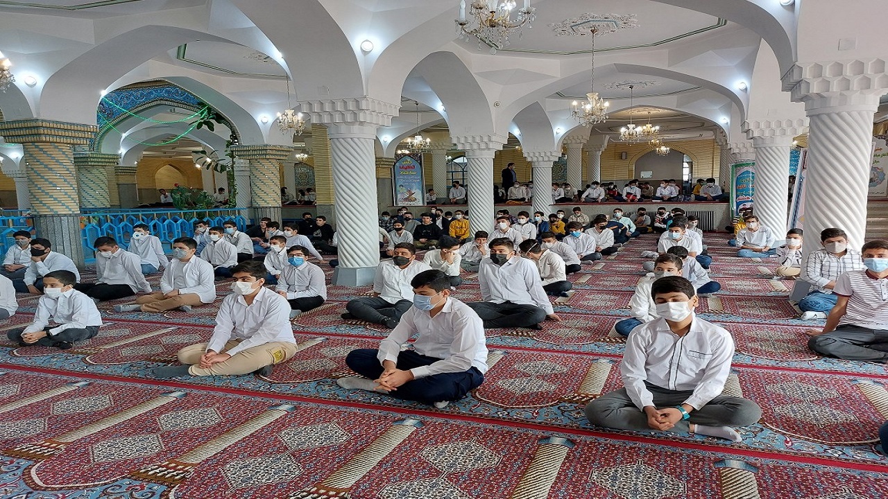 برگزاری جشن بزرگ تکلیف ویژه دانش آموزان پسر در سنندج