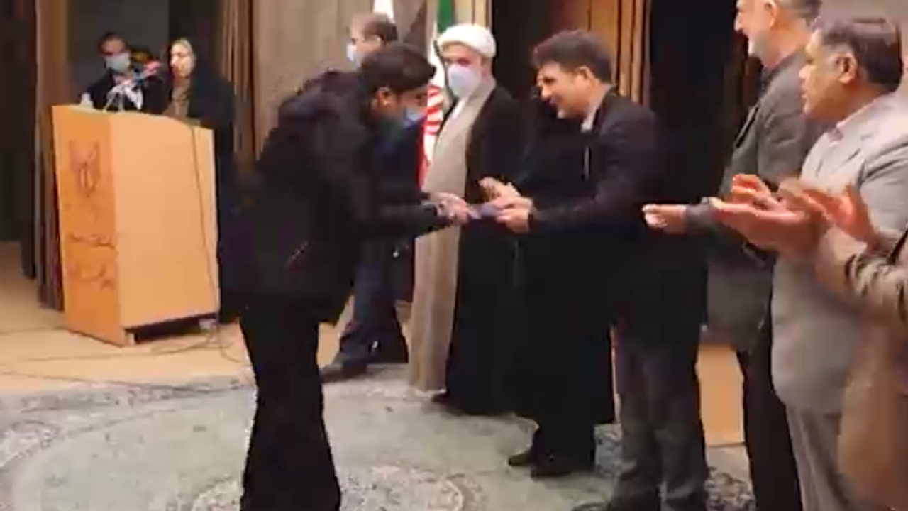 تجلیل از پژوهشگران برتر آموزش و پرورش و دانشگاه آزاد در سمنان