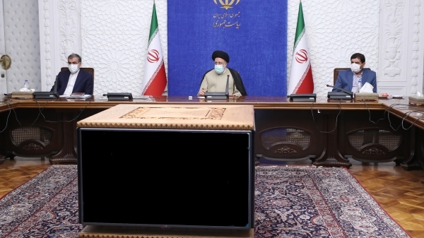 تامین ارز مورد نیاز جهت تامین دارو و مواد اولیه آن/ گزارش وزیر بهداشت از تلاش سودجویان برای بی ثبات جلوه دادن بازار دارو