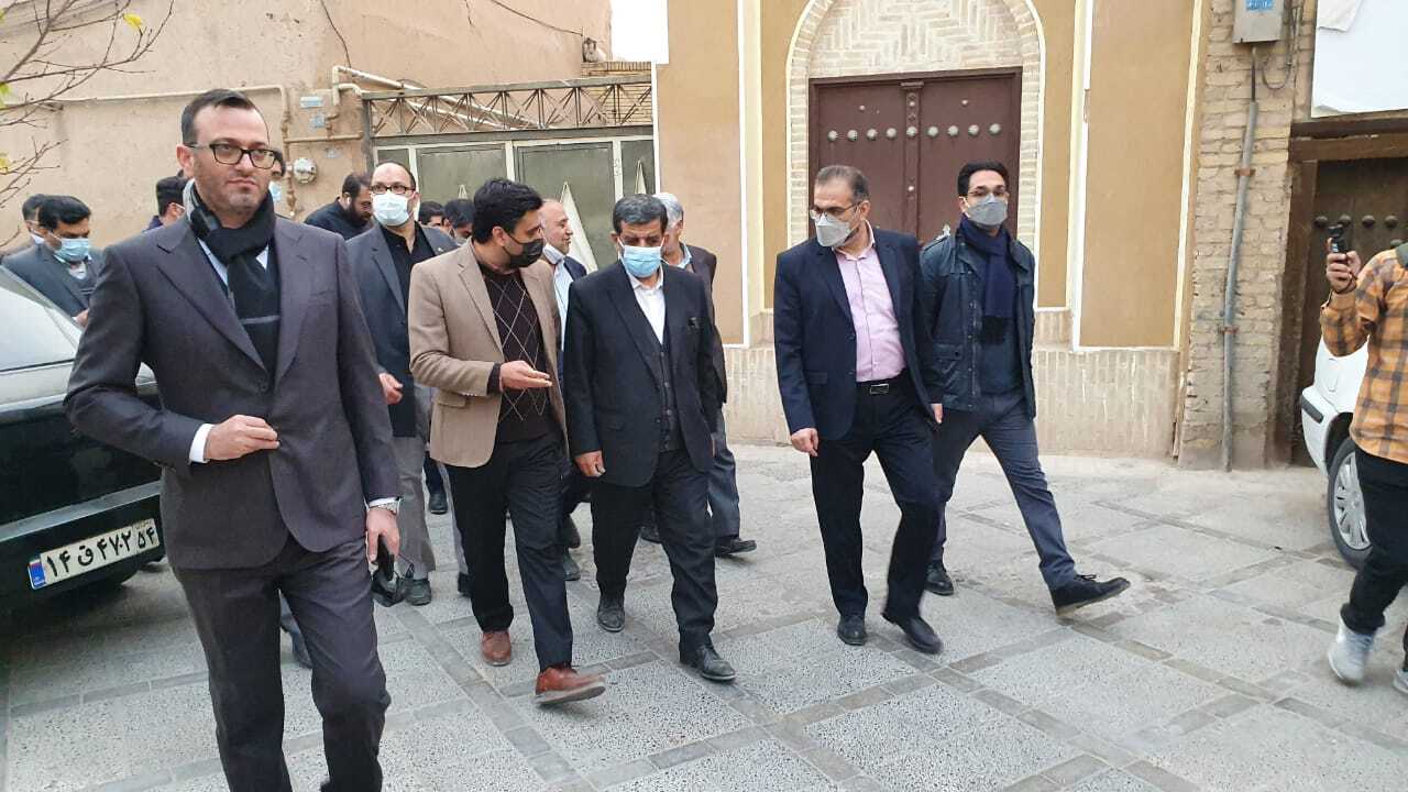 بازدید وزیر میراث فرهنگی از مجموعه تاریخی خانه لاری ها در یزد