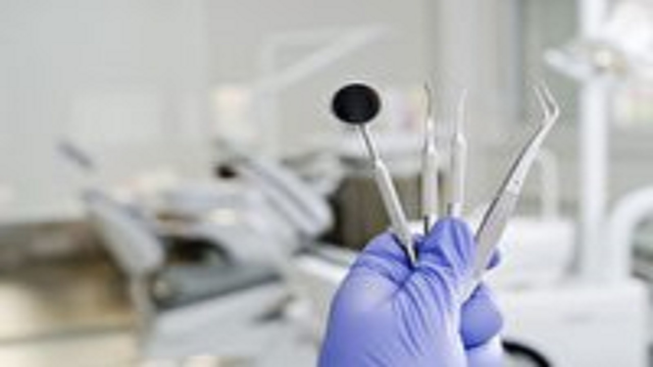 افتتاح کلینیک تخصصی دندانپزشکی در گرمسار