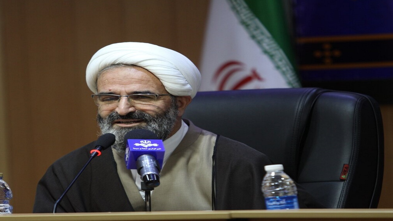 مبارزه با فساد وظیفه نظام است