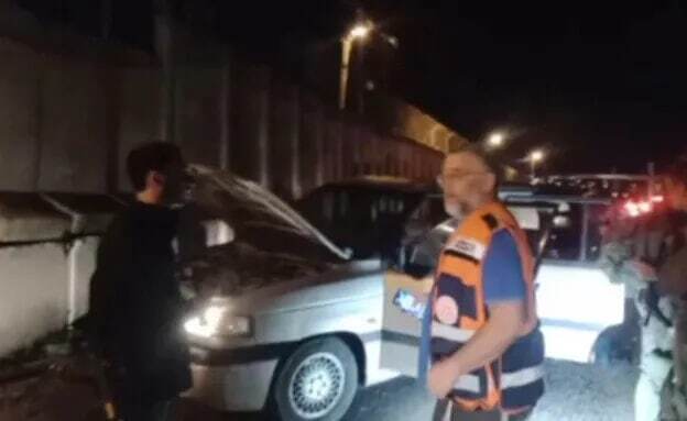 تصویر خودروی شهرک نشین های صهیونیست که در شهرک نشین حومش در معرض تیرانداری قرار گرفت 01