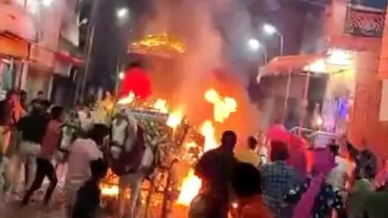 آتش گرفتن کالسکه حامل عروس + فیلم