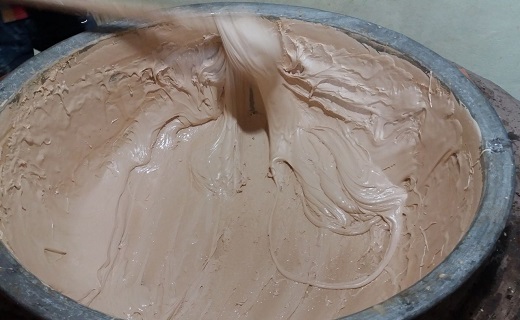 برداشت نیشکر و تولید شکر سیاه در صومعه سرا 