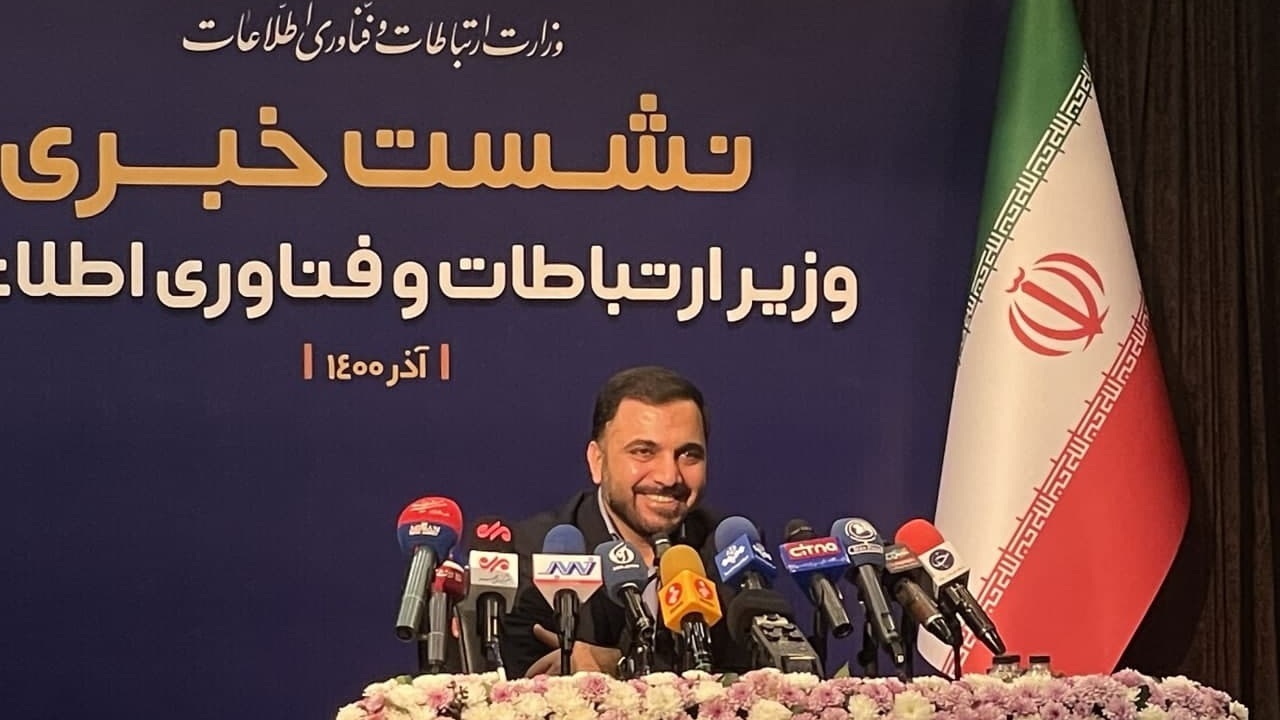 وزارت ارتباطات پای کار شبکه ملی اطلاعات / پروژه فیبرنوری در دولت سیزدهم توسعه پیدا خواهد کرد