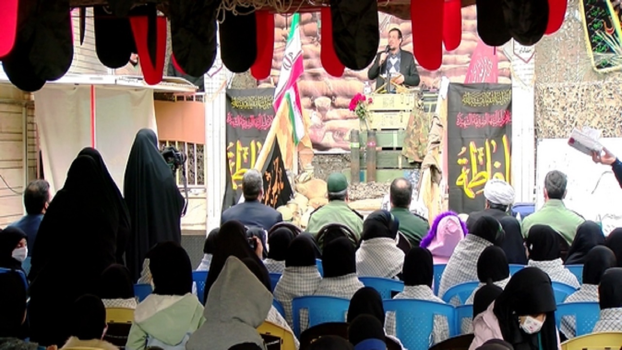 یادواره شهدا در دبستان دخترانه اباصالح قم برگزار شد