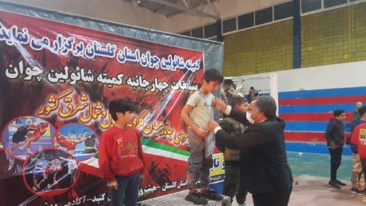 گلستان قهرمان مسابقات چهار جانبه ووشو