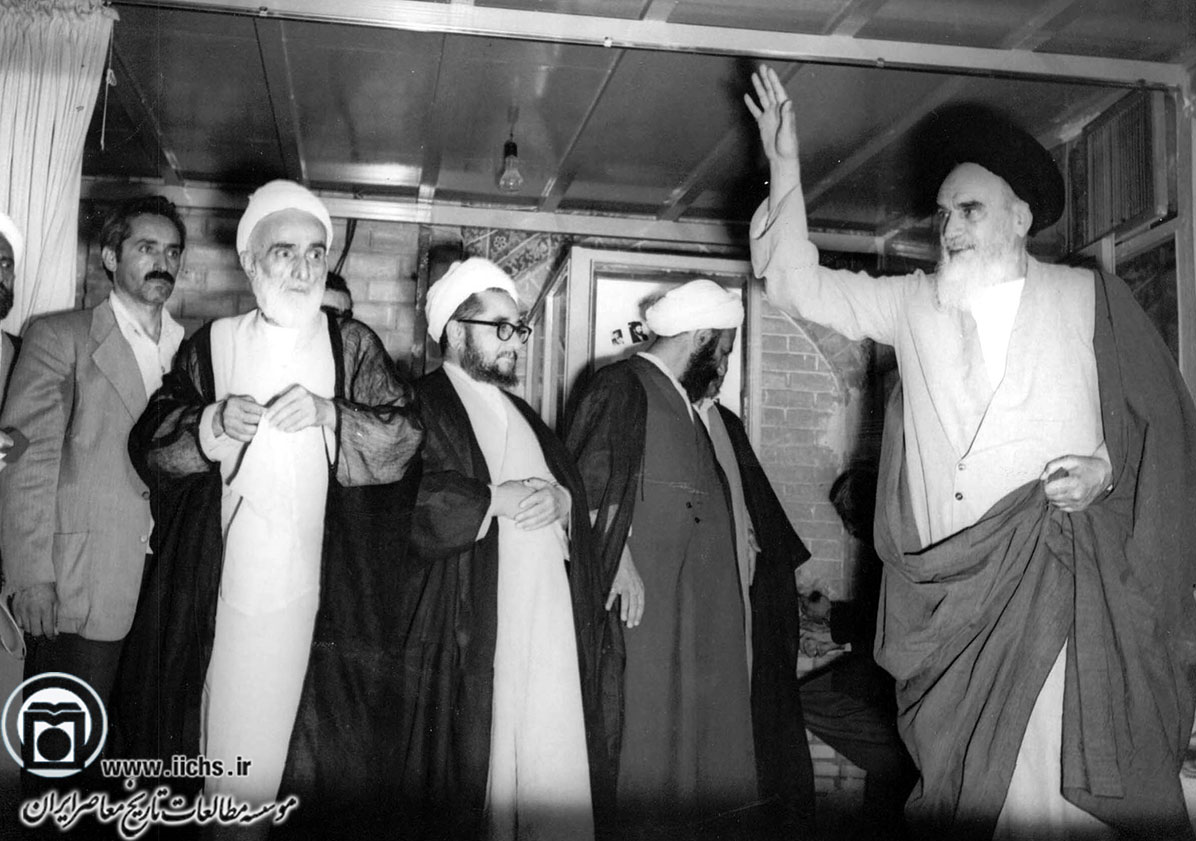 منبری که به او تهمت غیر اخلاقی زده شد + عکس و فیلم
